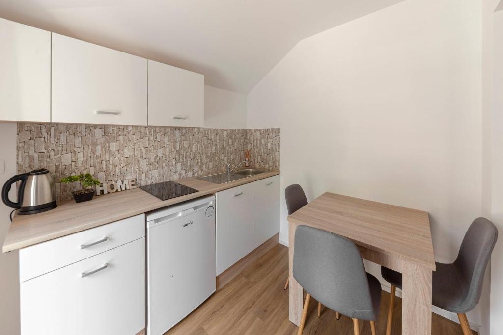 Apartments Berni - Studio With Balcony