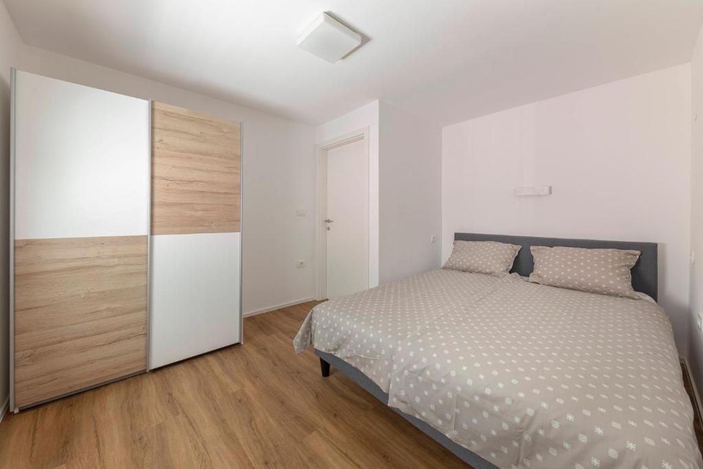 Apartments Berni - Studio With Balcony