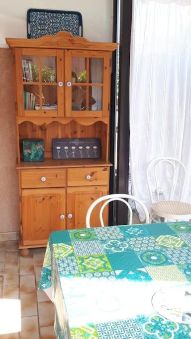Kuchyňa alebo kuchynka v ubytovaní La maison coquillage