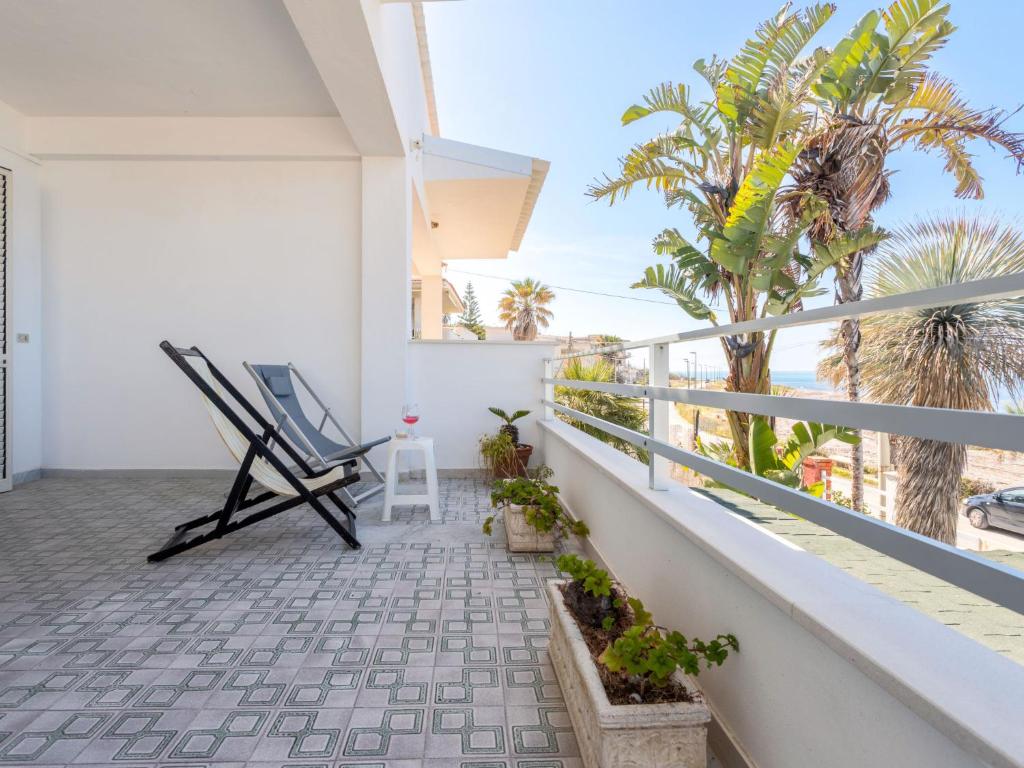 Balkon lub taras w obiekcie Studio Seccagrande by Interhome