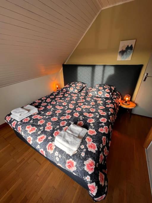 Postel nebo postele na pokoji v ubytování Blancs Vercors, appartement-gîte