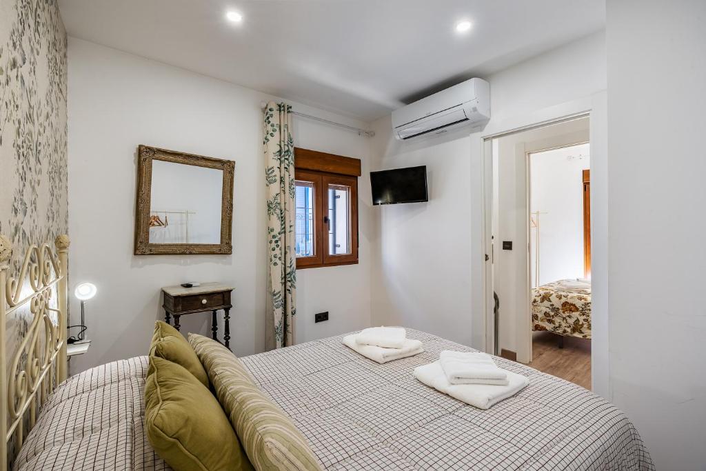 Higuera's Home - Housity