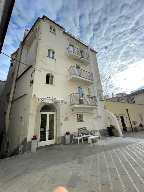 Budova, kde se hotel nachází