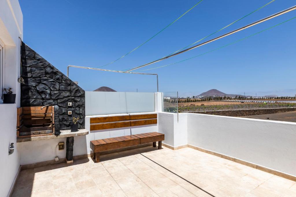 Balkón alebo terasa v ubytovaní E Ensuite Vacation Apartment LANZAROTE