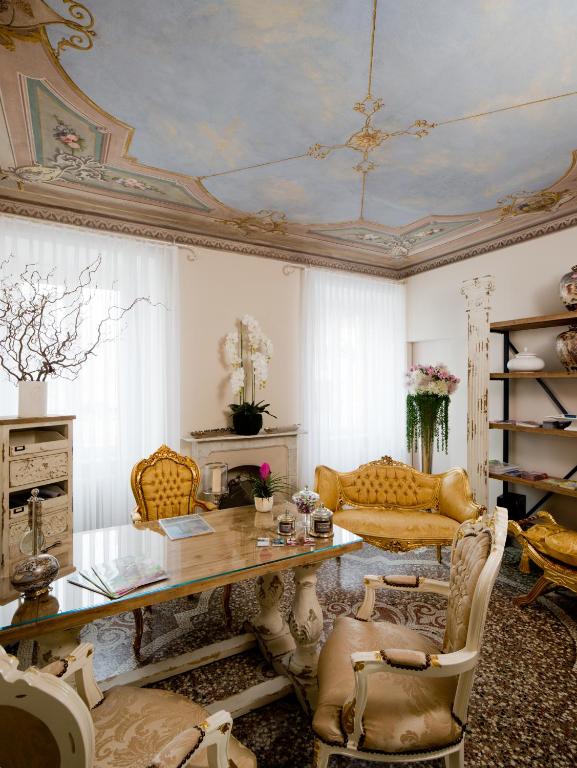 Posezení v ubytování Boutique Hotel Villa Sarnia