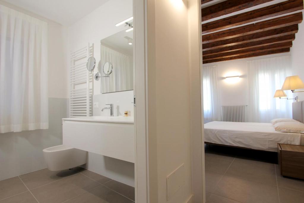 Koupelna v ubytování Residence degli Artisti
