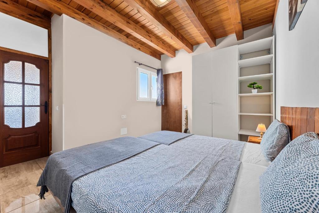 Posteľ alebo postele v izbe v ubytovaní E Ensuite Vacation Apartment LANZAROTE