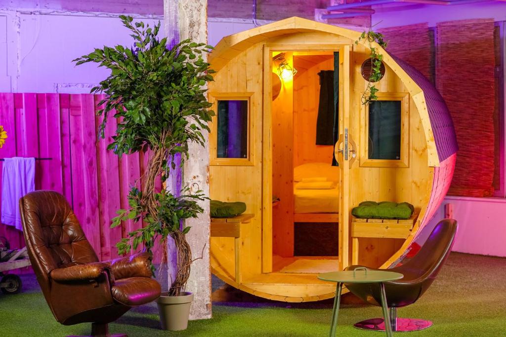 Outside Inn - Resim 29