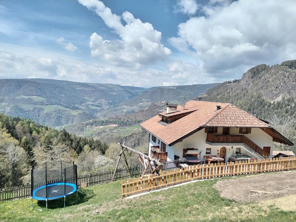 Nespecifikovaný výhled na hory nebo výhled na hory při pohledu z apartmánu