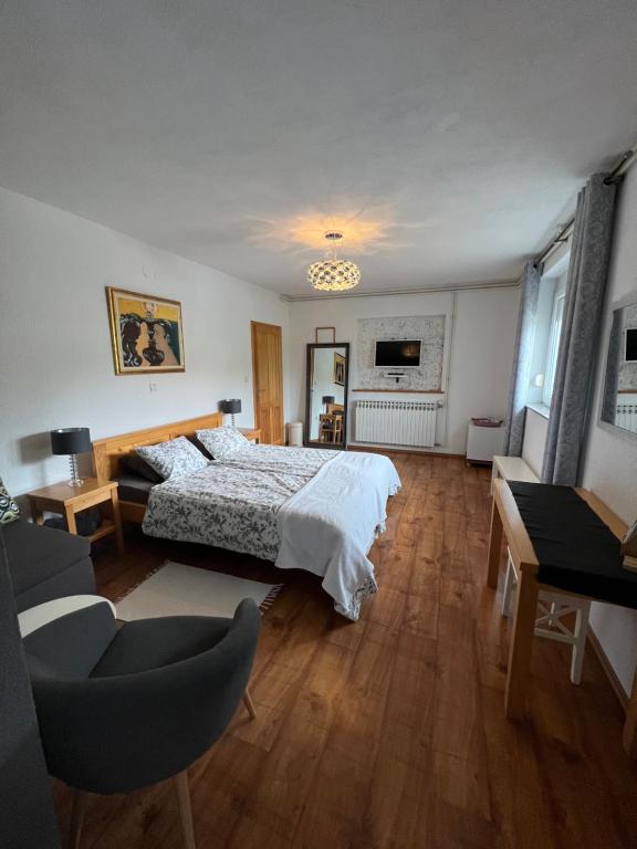 Apartments and Rooms Kristina - Camera Doppia Di Comfort