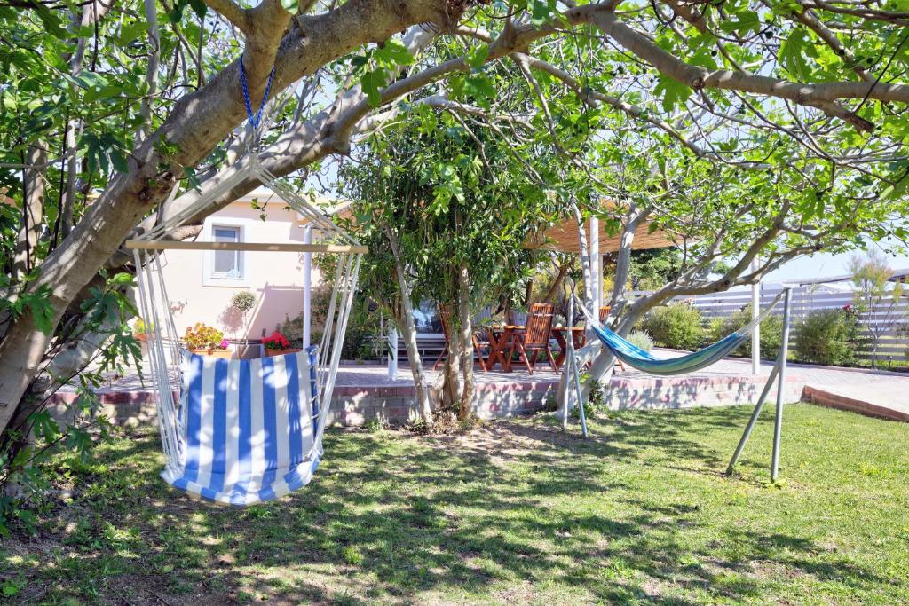 Zahrada ubytování Rontos House, seaside