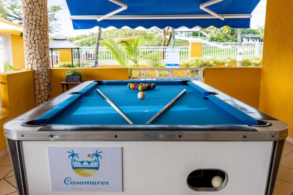 Biliár nebo kulečník v ubytování Casamares Private Room Coral with Pool and Barbecue 5 min to Boqueron and Beaches