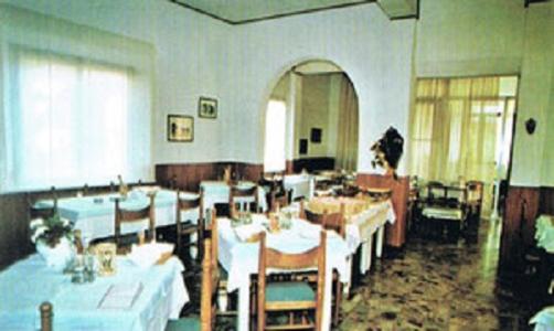 Posezení v ubytování Albergo Villa-Brandi --- PENSIONE COMPLETA ---