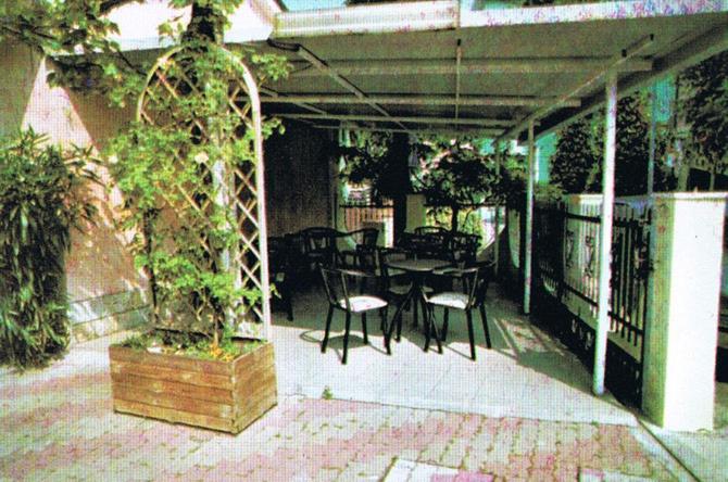 Zahrada ubytování Albergo Villa-Brandi --- PENSIONE COMPLETA ---