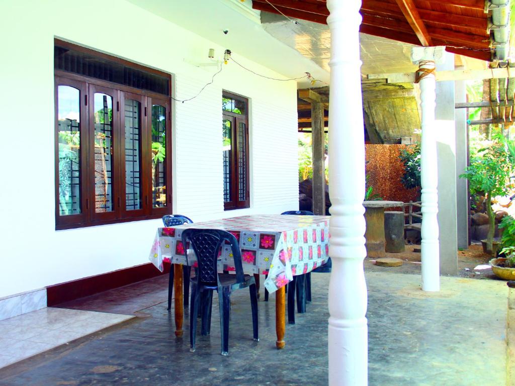 Patio nebo venkovní prostory v ubytování Mirissa Harbour View