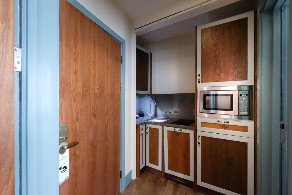 Morton Hotel - Charleston 1 Bedroom Apartment