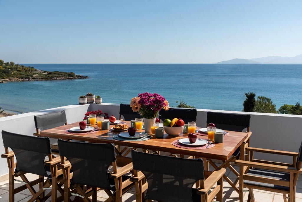 Beachfront luxury Villa in Ammoudara, Crete, Amoudara Lasithiou