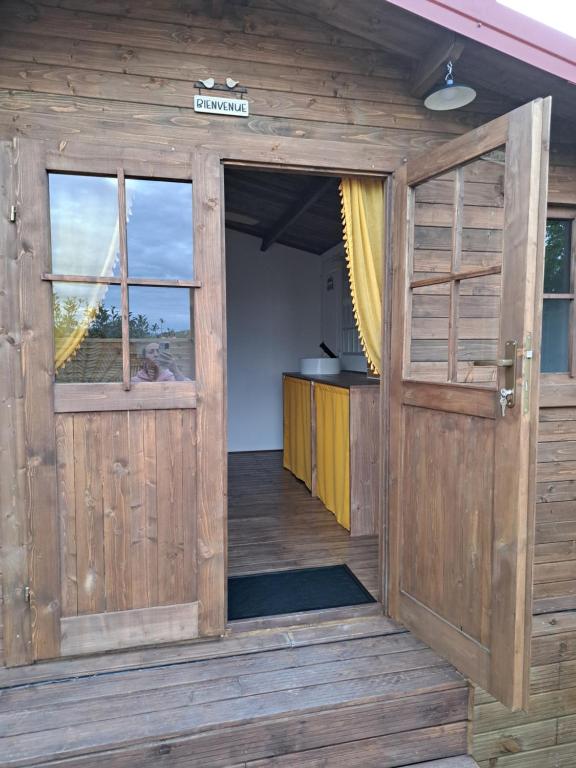 Fotografia z galérie ubytovania Cabane Spa Nord'GOUIS v destinácii Cournon-dʼAuvergne