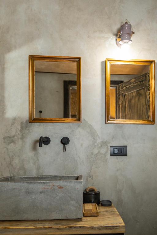 Koupelna v ubytování Via Roma Charming Rooms