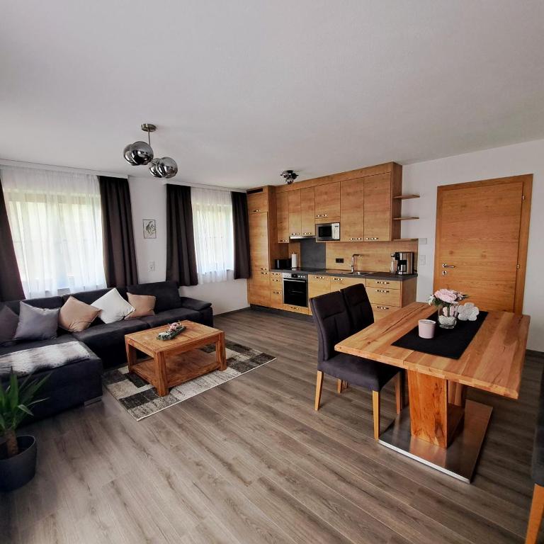 Kuchyň nebo kuchyňský kout v ubytování Landhaus Stadlmann