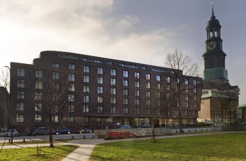 Budova, kde se aparthotel nachází