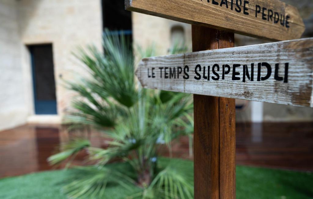 Certifikát, ocenenie alebo iný dokument vystavený v ubytovaní Le temps suspendu, Nuit sous la roche & jacuzzi