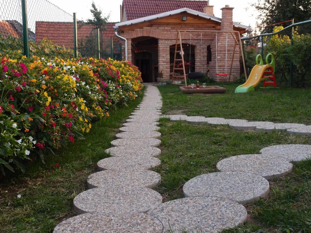 Zahrada ubytování Sklípek na Větřáku