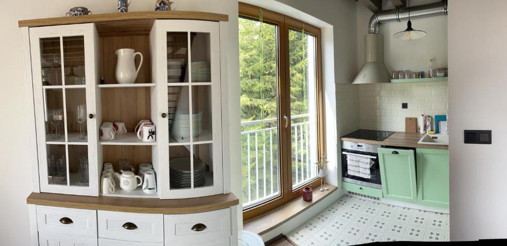 Kuchyň nebo kuchyňský kout v ubytování U Králíka, apartmán H, 3 samostatné ložnice - mezonet, 3 vlastní parkovací místa, v klidu, přitom v centru zábavy