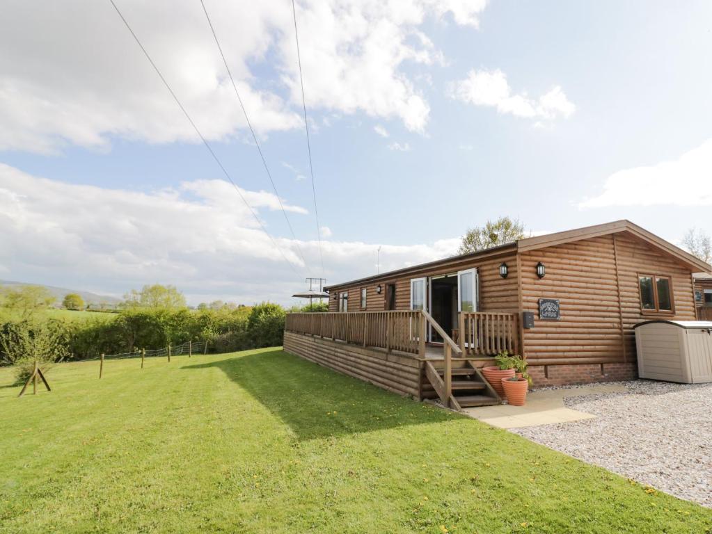 Brookside Lodge