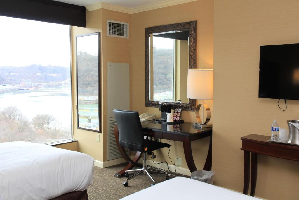 Wyndham Grand Pittsburgh photo