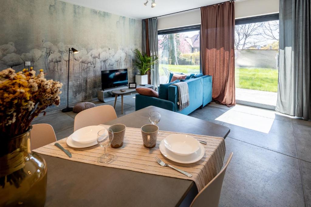 Apartament Zakatek z ogrodkiem i miejscem w garazu podziemnym - One-Bedroom Apartment