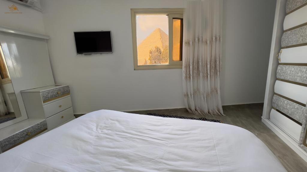 Pyramids View, apartment