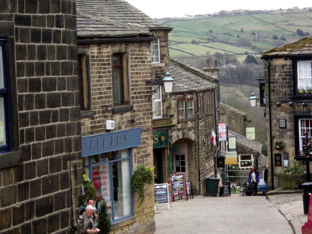 The Old White Lion Hotel 5