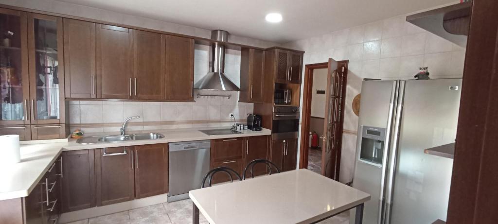 A kitchen or kitchenette at Villa Coco