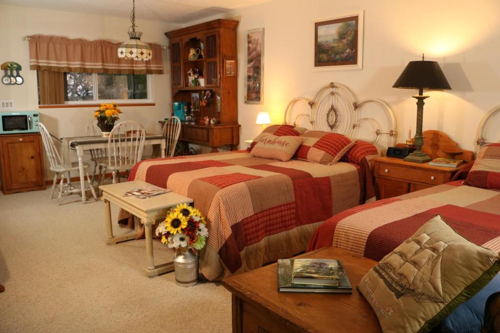 Voodi või voodid majutusasutuse Crystal River Lullaby B&B toas