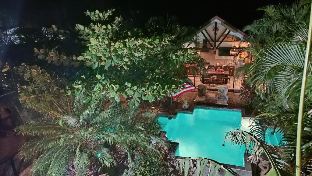 Bazén v ubytování Suite Paraiso Azul nebo v jeho okolí