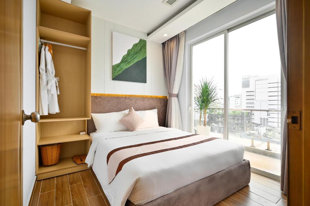 Penthouse Two-Bedroom City View