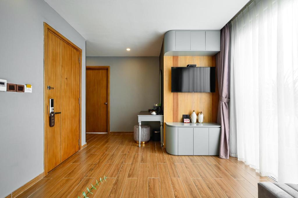 Penthouse Two-Bedroom City View