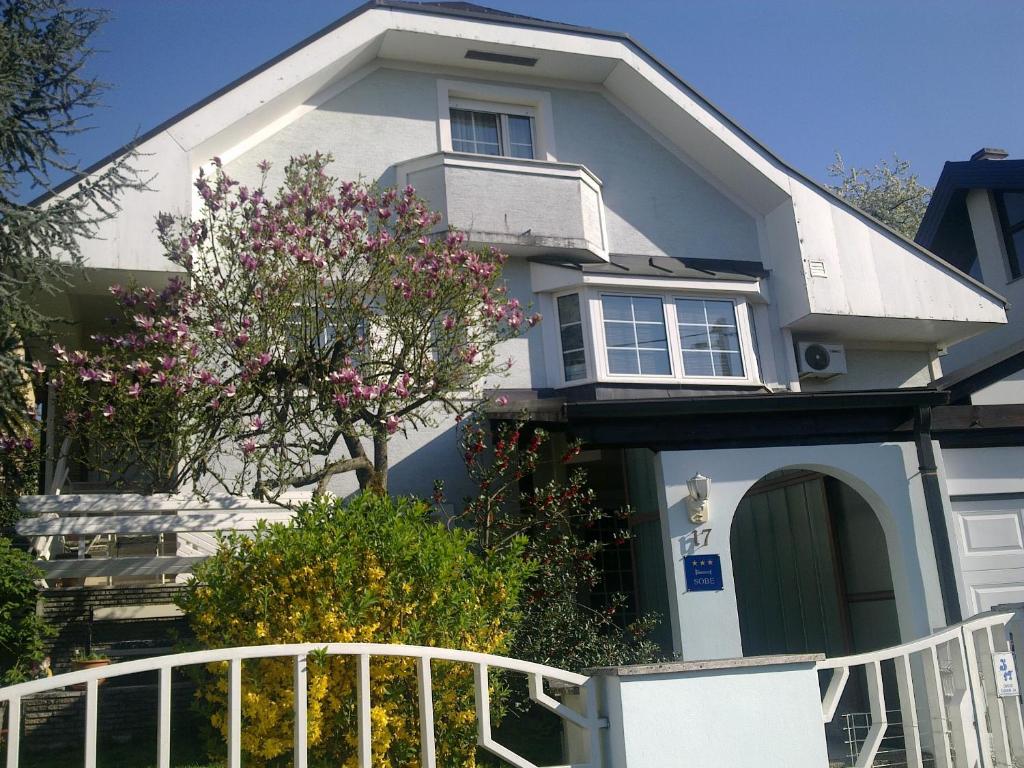 Apartment & Rooms Miboti - 14