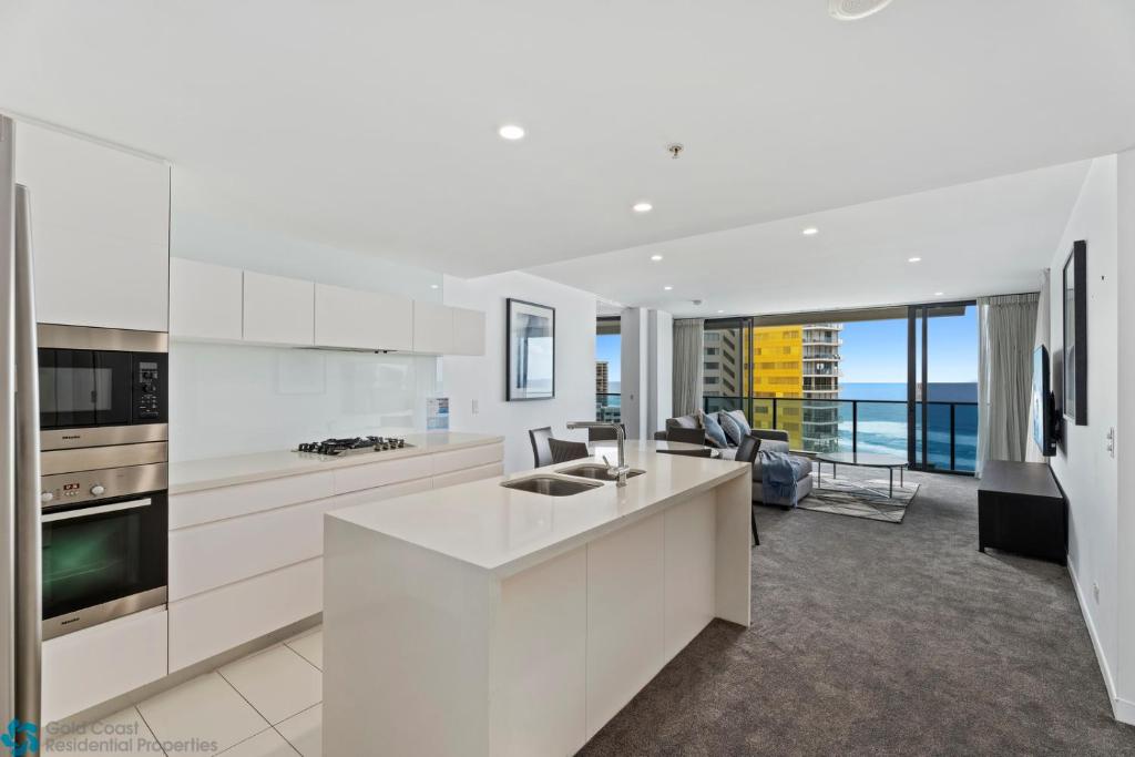 Kuchyň nebo kuchyňský kout v ubytování Oracle Resort Broadbeach - gclr