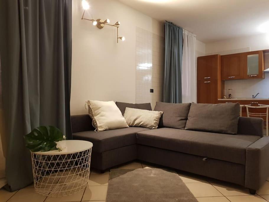Posezení v ubytování Cozy Home Sommacampagna Verona