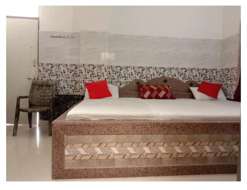 Postel nebo postele na pokoji v ubytování Hotel Prem Vilas Paradise By WB Inn