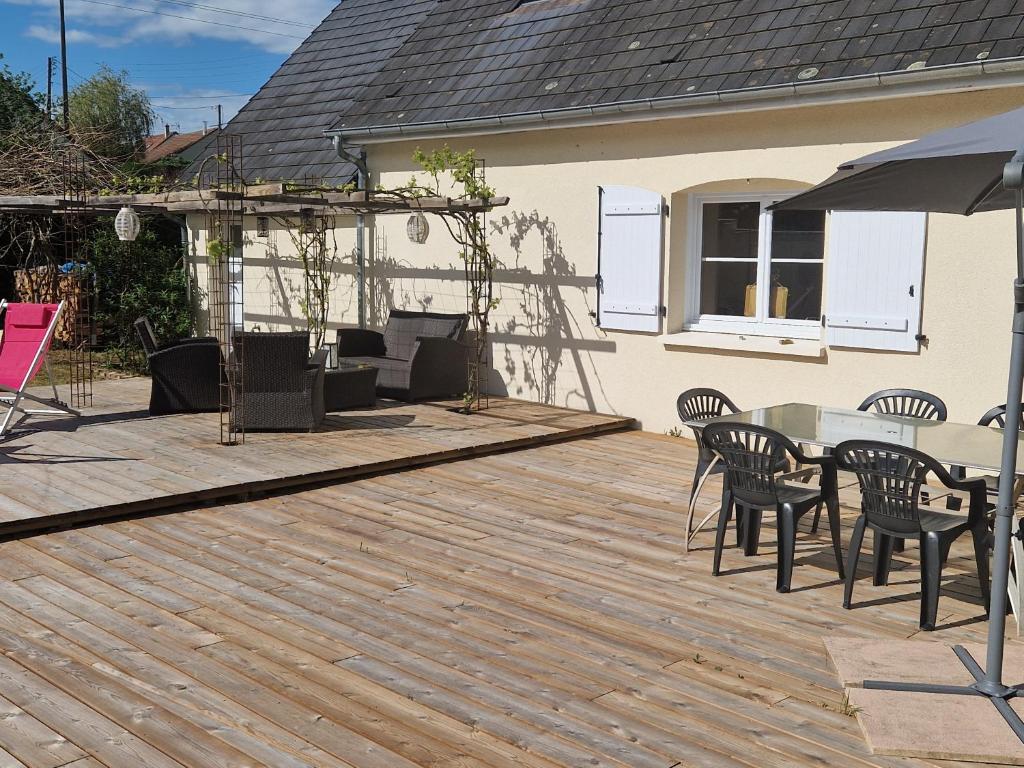 Patio nebo venkovní prostory v ubytování La Parenthèse by CHERDECOUVERTE