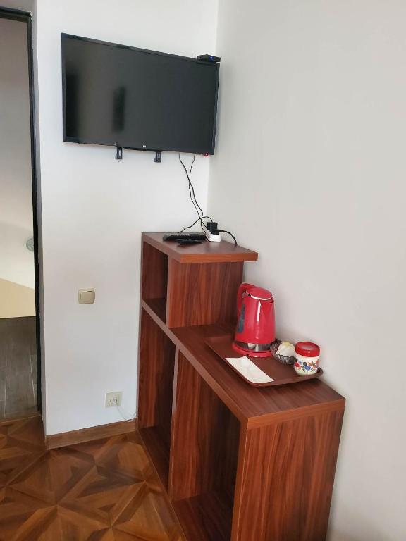 Příslušenství pro přípravu čaje a kávy v ubytování СУХУМИЯ