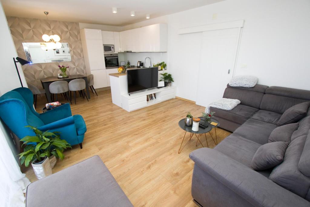 Kuchyňa alebo kuchynka v ubytovaní Apartmani Leo-Marin