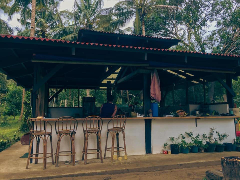 Restaurace v ubytování Playa Paraiso Nagtabon Beach