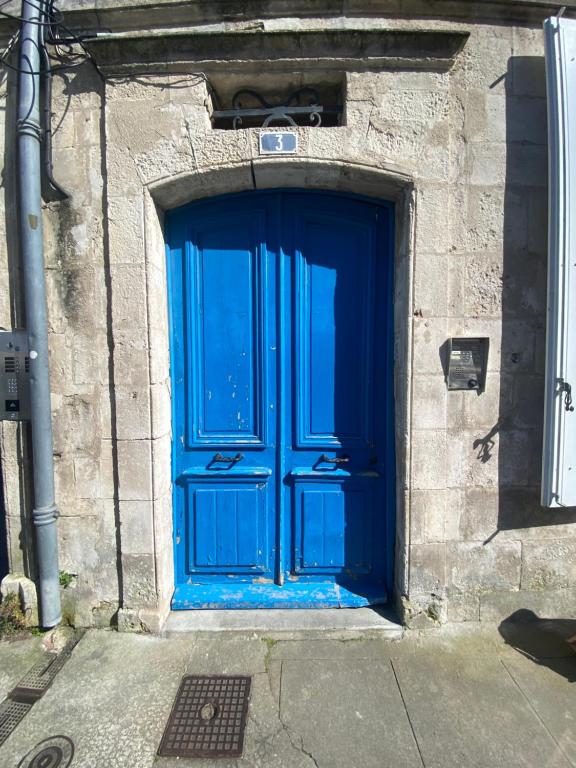 Le Saint Claude - YourHostHelper, La Rochelle – Tarifs 2024