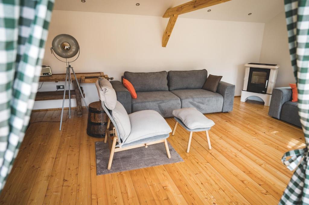 Istumisnurk majutusasutuses Glamping na podeželju