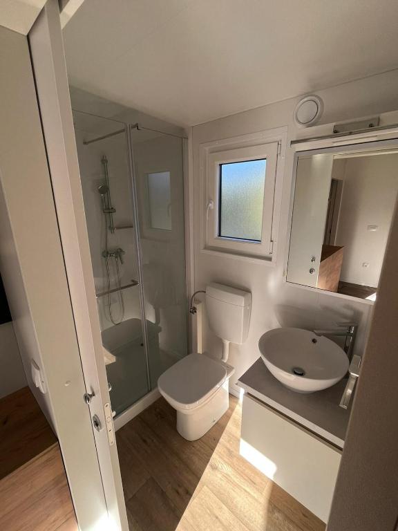 Koupelna v ubytování Mobile Home Saky, Biograd na Moru