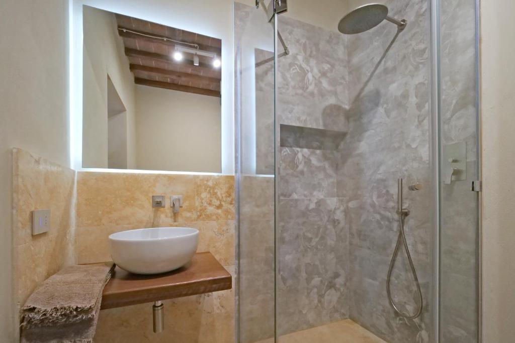 Koupelna v ubytování Delcorto Suites